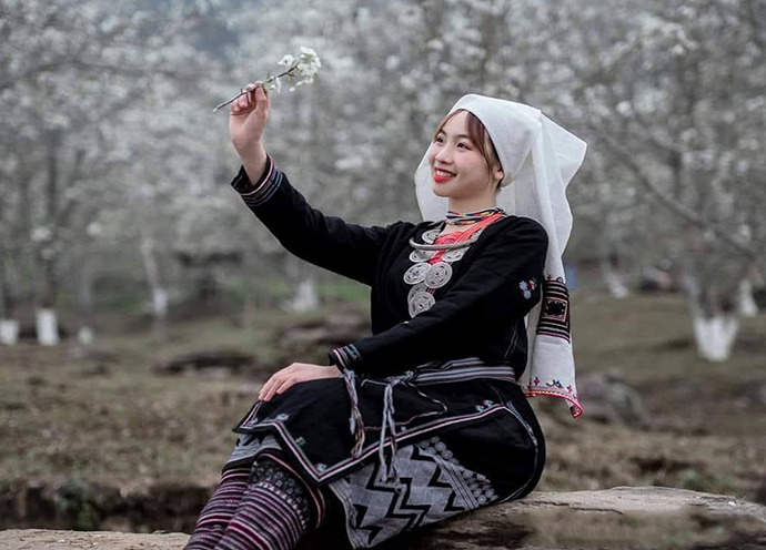 Photo tour Hà Nội – Na Hang Mùa Hoa Lê 2N1Đ Photo tour Hà Nội – Na Hang Mùa Hoa Lê 2N1Đ